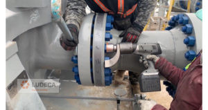 Tightening Pipe Flange Bolts