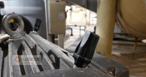 Wireless vibration sensor on motor