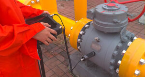 Ultrasound contact sensor on machine